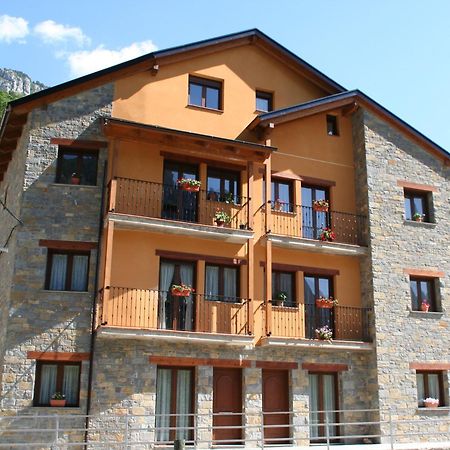 Apartamentos Mobison Salinas de Bielsa 외부 사진