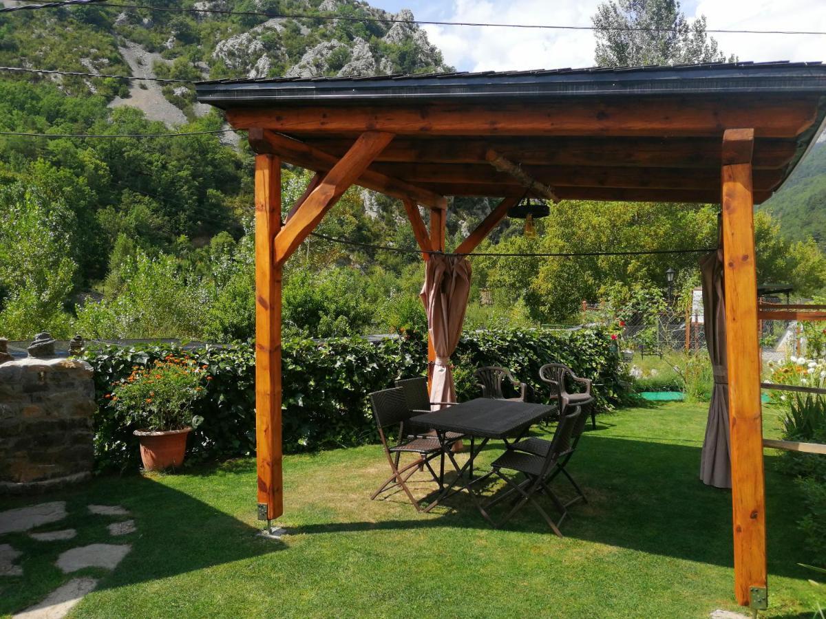 Apartamentos Mobison Salinas de Bielsa 외부 사진