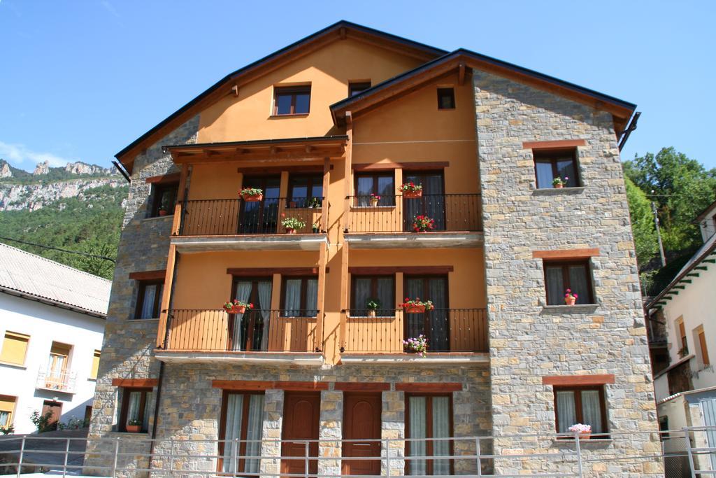 Apartamentos Mobison Salinas de Bielsa 외부 사진